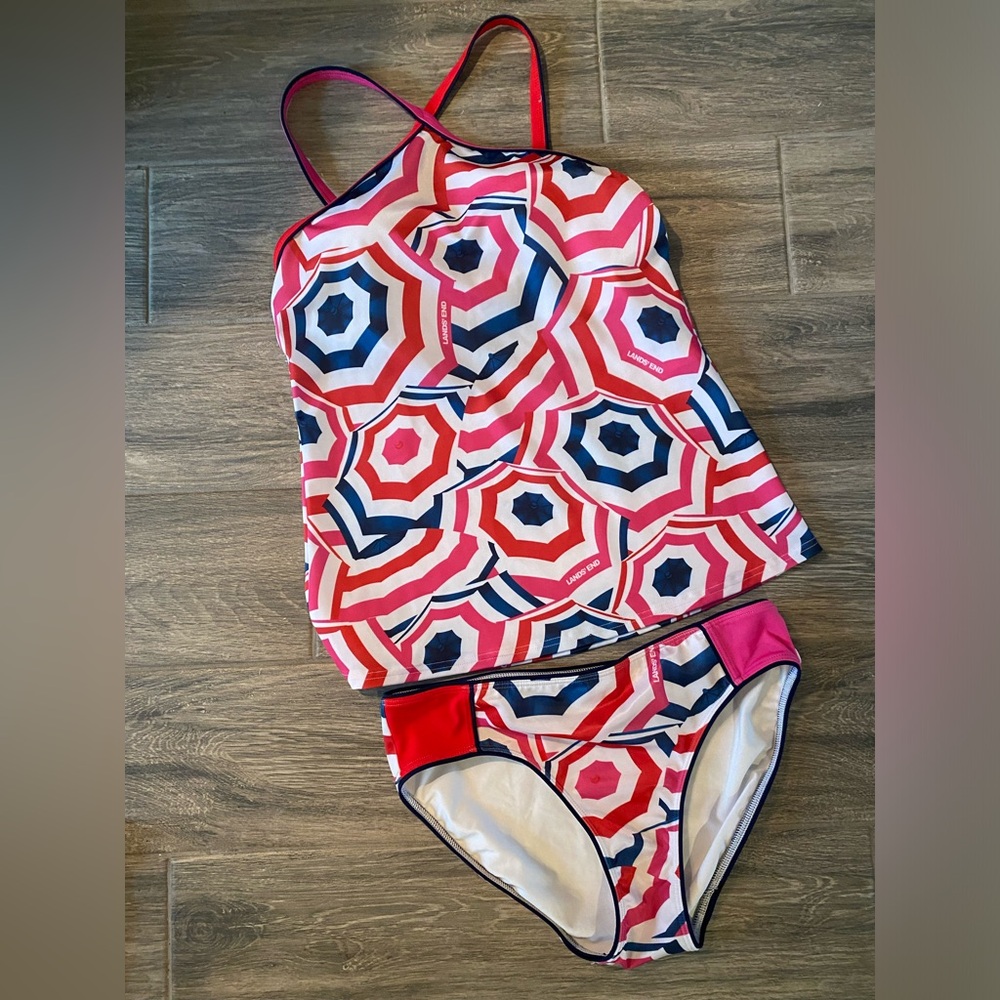 Lands’ End beach umbrella print tankini top red blue ink white size 6